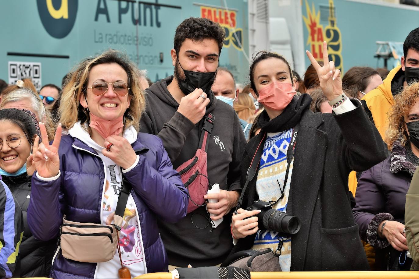 Fotos: Búscate en la mascletà del 20 de marzo en Valencia