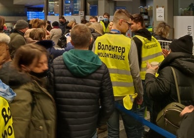 Imagen secundaria 1 - Marina Baixa: Viaje humanitario a Ucrania | La aventura humanitaria de dos británicos de la Marina Baixa: «en cada momento que estás allí sólo ves tristeza»