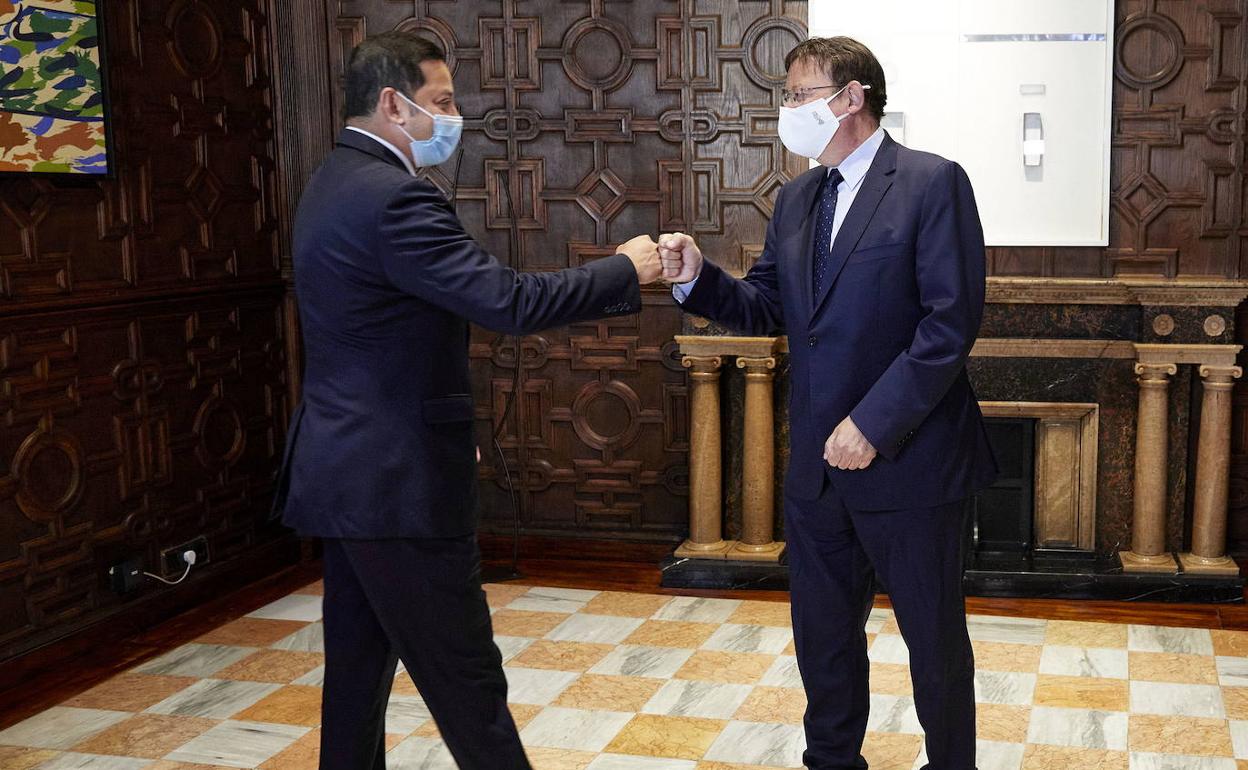 Murthy y Puig en una reunión en la Generalitat. 