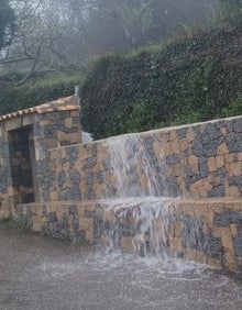 Imagen secundaria 2 - Daños en las carreteras y cascadas de agua en Laguar.  