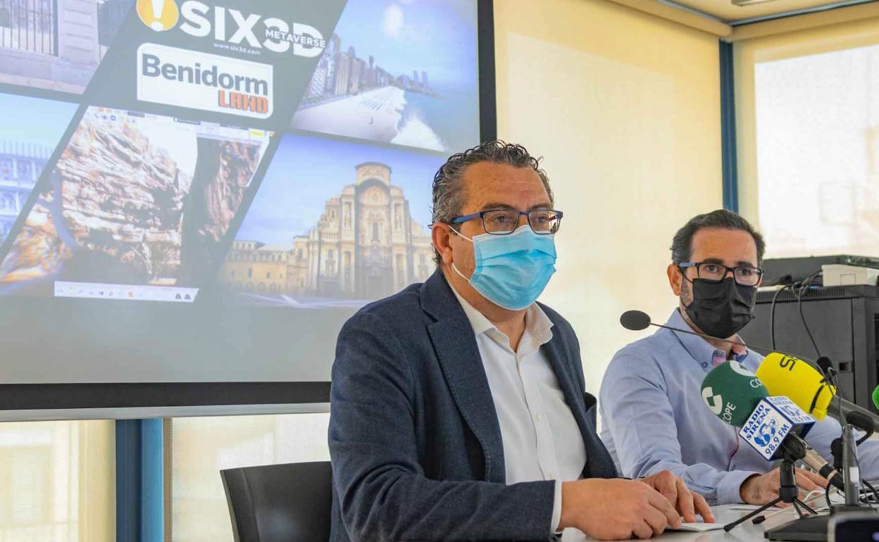 Toni Pérez y Alberto Lozano durante la presentación de Benidorm Land