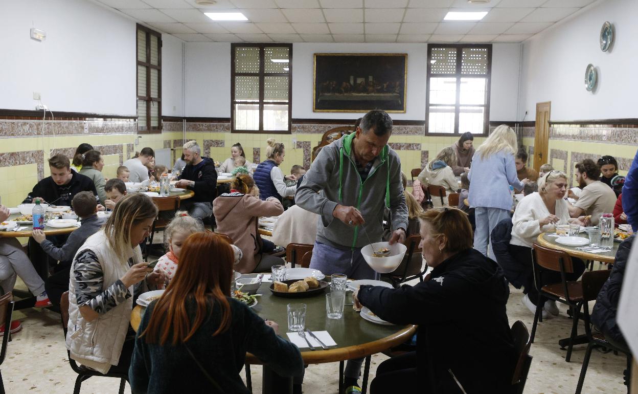 Refugiados de Ucrania en el convento de la Purisima de Alaquas. 
