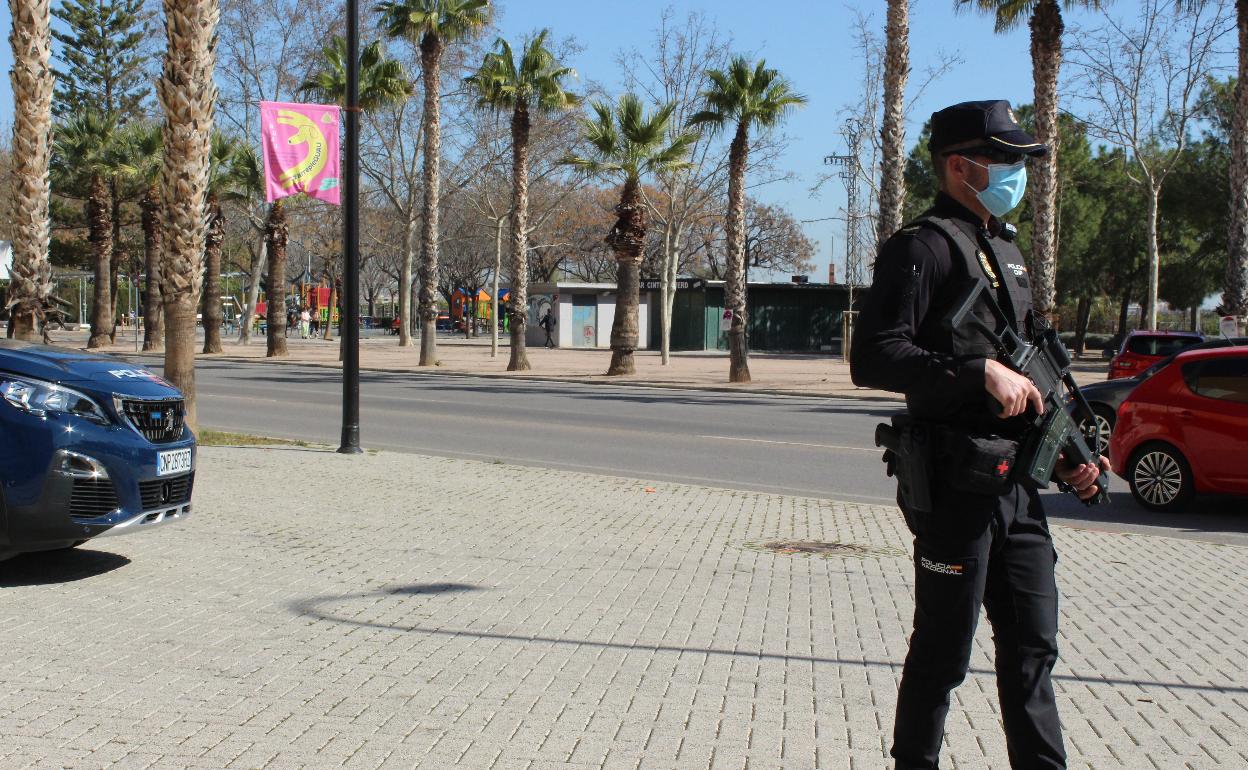 Un policía nacional en una imagen de archivo. 