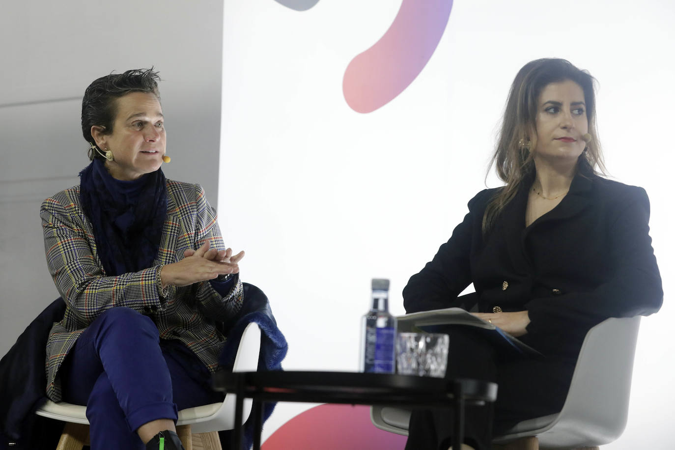 Fotos: Las mujeres construyen el futuro en un debate sobre la igualdad