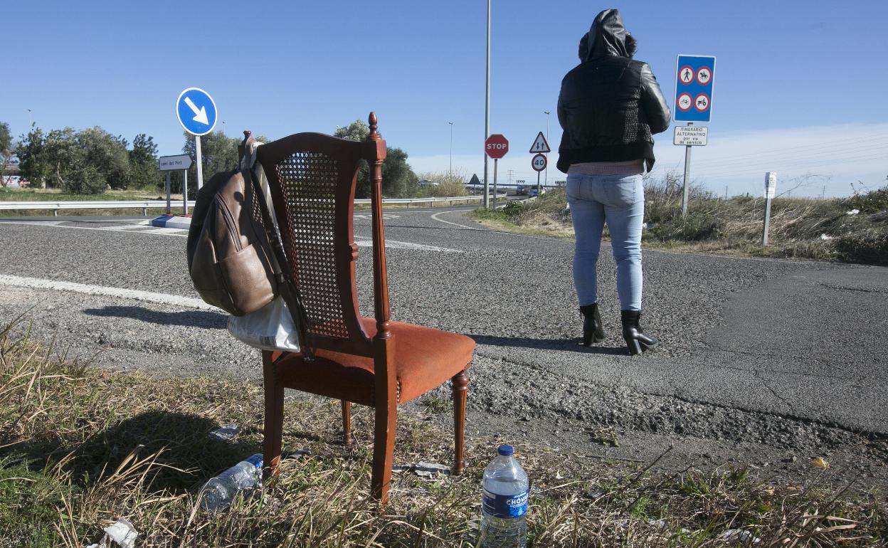 Mujer ejerciendo la prostitución en la Comunitat.  