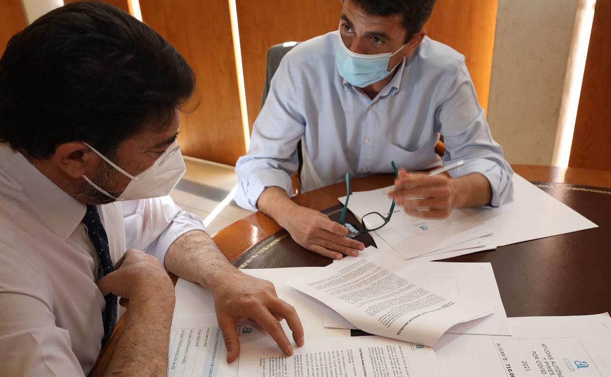 Luis Barcala y Carlos Mazón. 