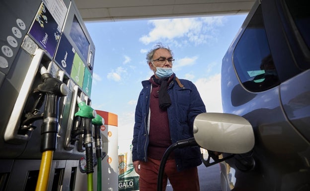 Las gasolineras valencianas amenazan con no abrir el viernes por la dificultad de aplicar la rebaja