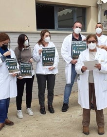 Imagen secundaria 2 - Protestas frente a varios centros de salud valencianos.