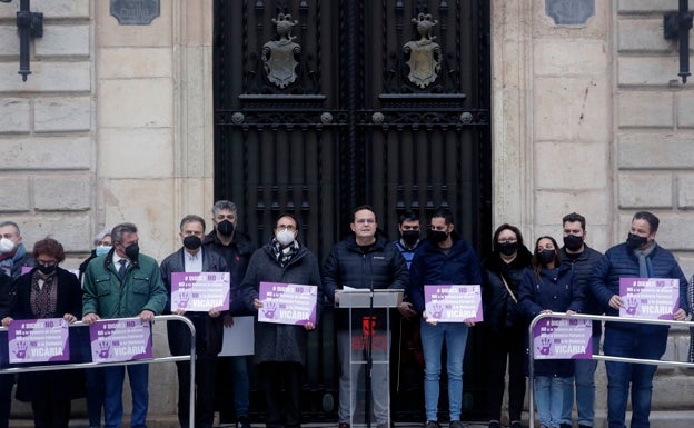 Autoridades en Sueca. 