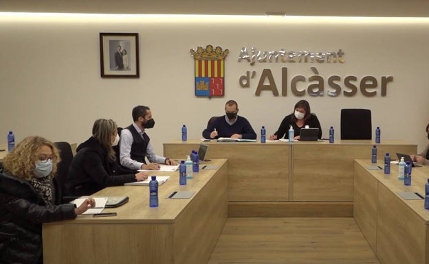 Alcàsser y la dirección general del Agua se reúnen con la asociación que está en contra de la depuradora