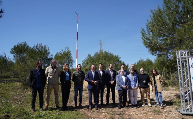 Imagen principal - La presentación de los cañones de agua en La Canyada de Paterna. 