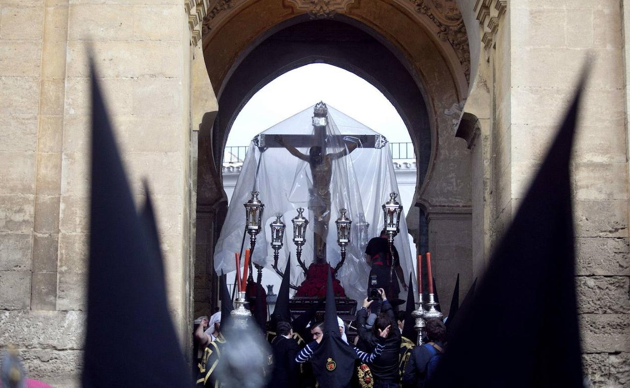 Aemet: procesiones en directo | La borrasca Evelyn pone en jaque las procesiones de Semana Santa