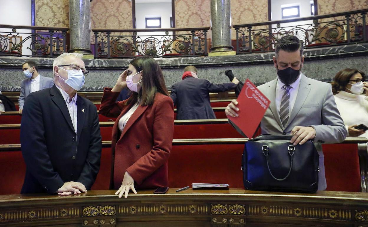 Ribó, Gómez y Galiana en una sesión plenaria en el Ayuntamiento de Valencia. 
