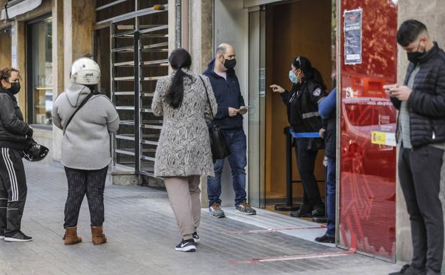 El SEPE avisa de un cambio en el día del cobro del paro y del ERTE