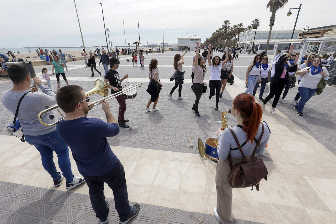 Fotos: Valencia disfruta del buen tiempo previo a la Semana Santa