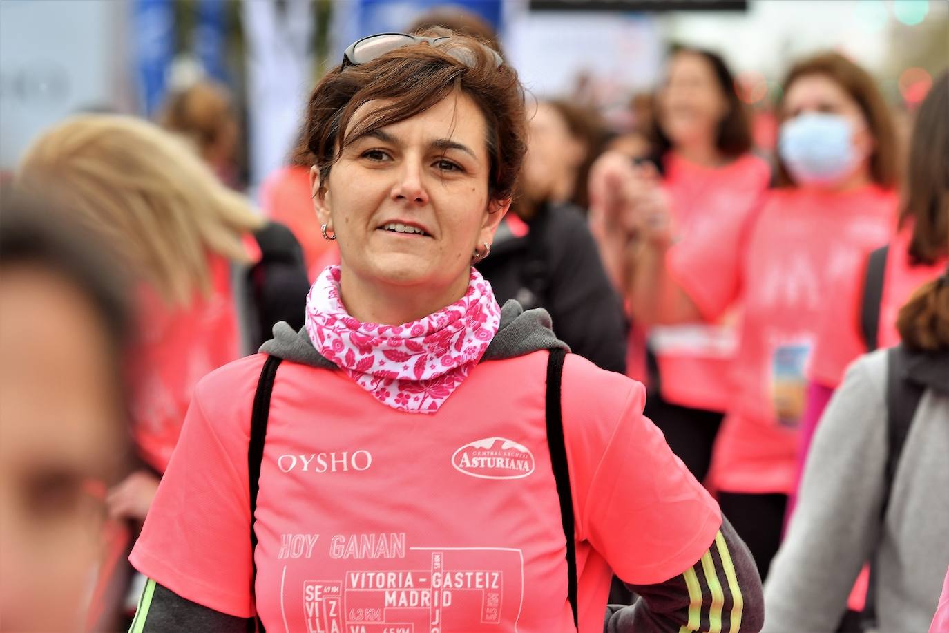 Miles de mujeres de todas las edades participan en la prueba popular de este domingo por la capital del Turia