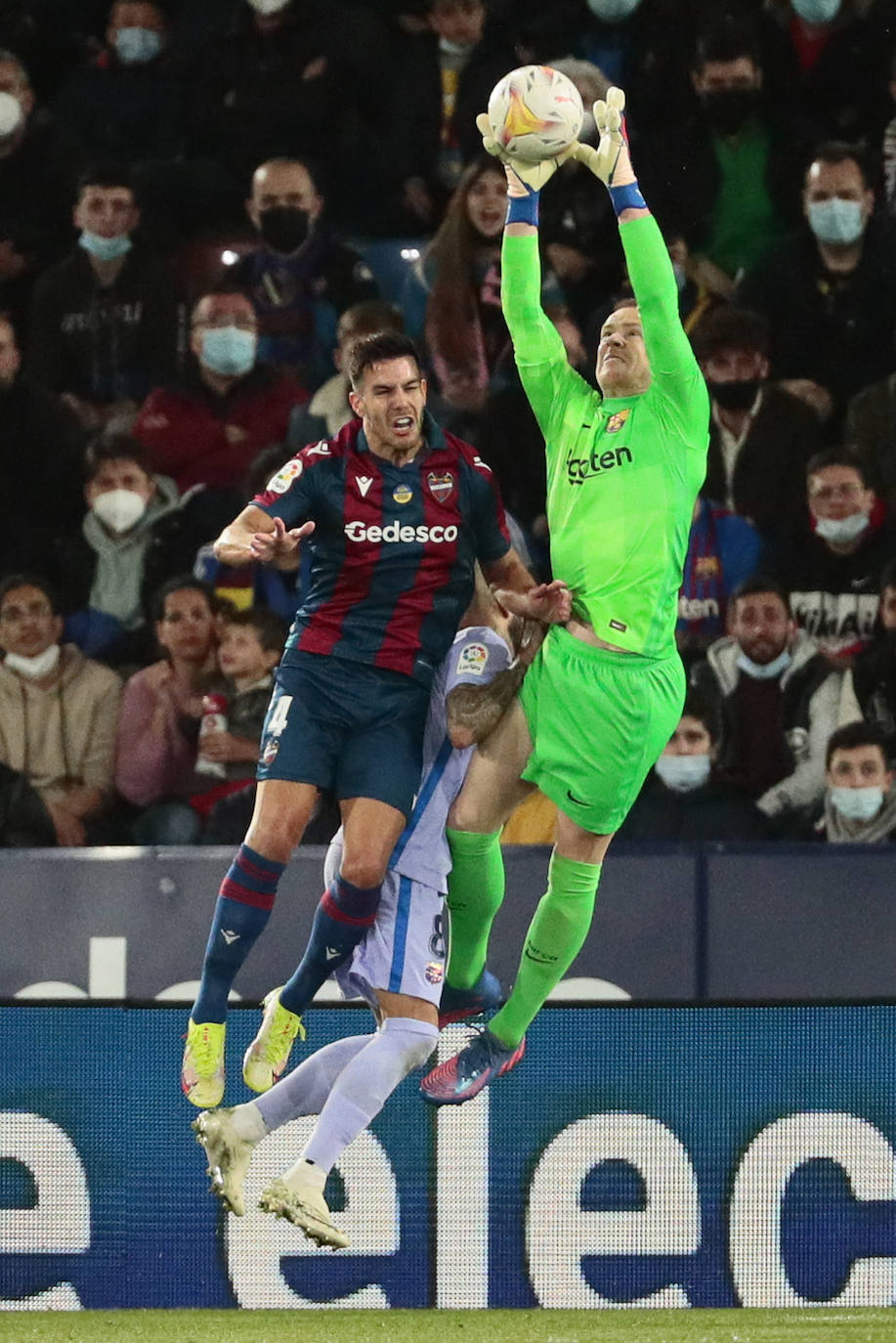 Fotos: Las mejores imágenes del Levante UD-FC Barcelona