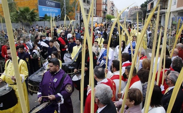 Imagen principal - Procesiones del Domingo de Ramos de Alzira, Turís y Benifaió. 