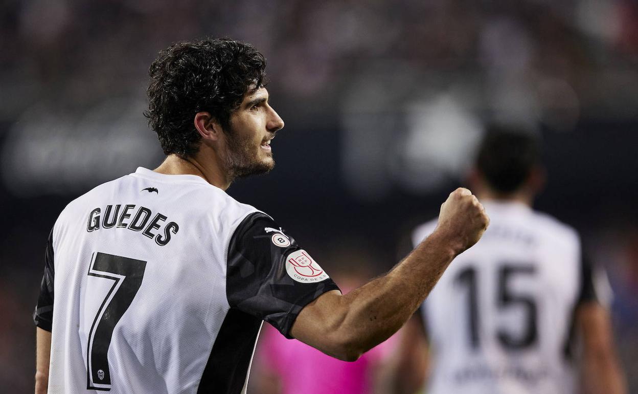 Guedes, en el partido partido de vuelta de semifinales de la Copa del Rey entre Valencia CF y Athletic Club. 