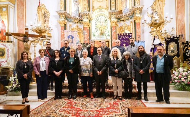 Imagen principal - Una imágenes del Pregón y el Domingo de Ramos. 