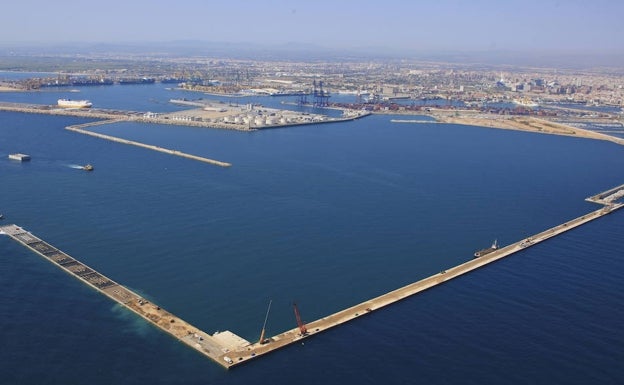 Imagen principal - Puerto de Valencia | Ampliación norte del puerto: una década de controversia para construir la terminal