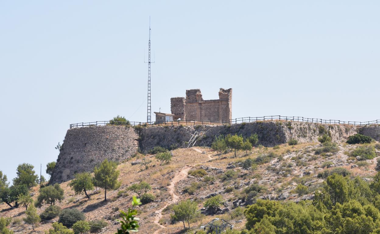 Castillo de Santa Anna de Oliva. 