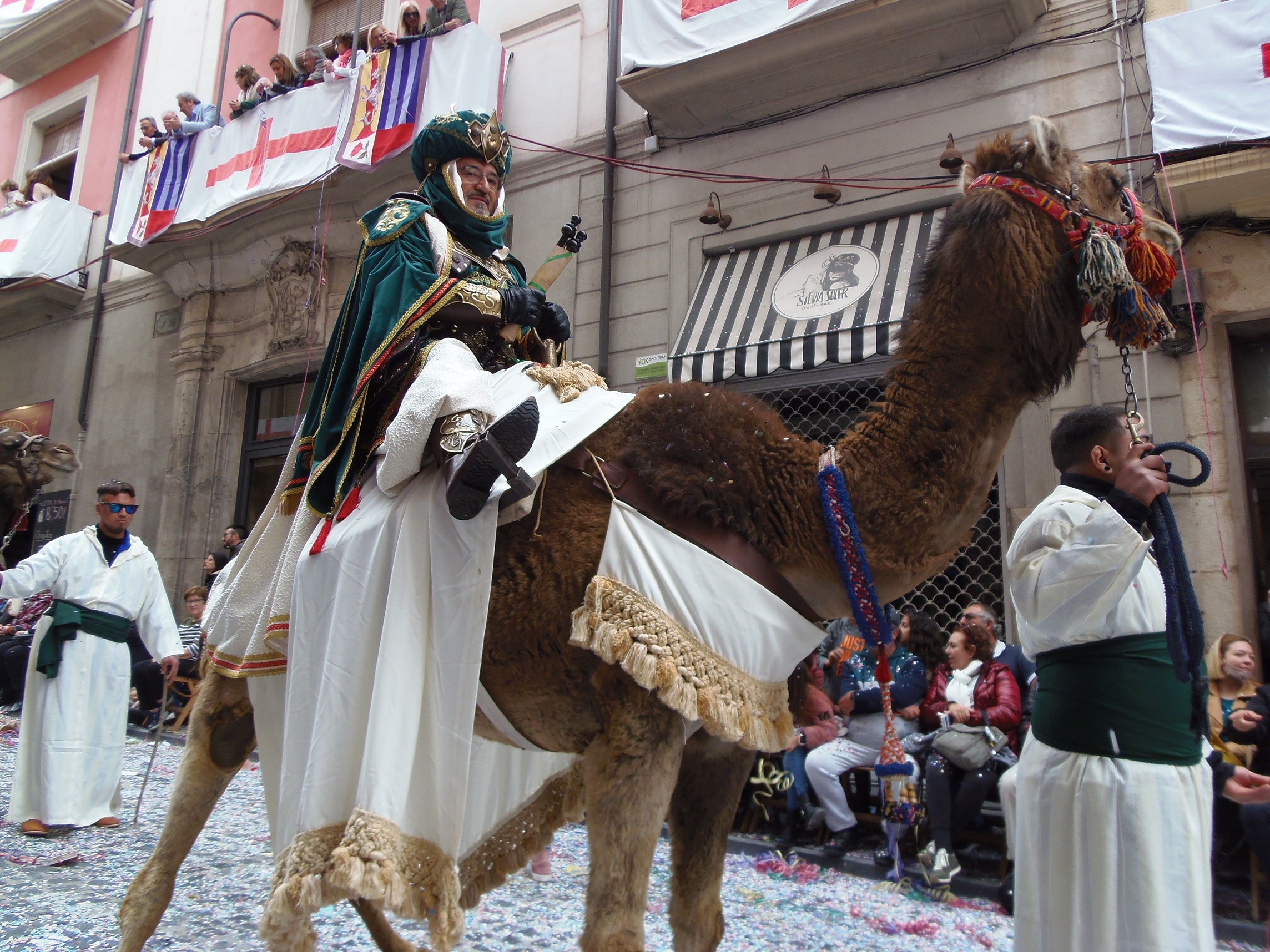 Parte del desfile de la capitanía mora.