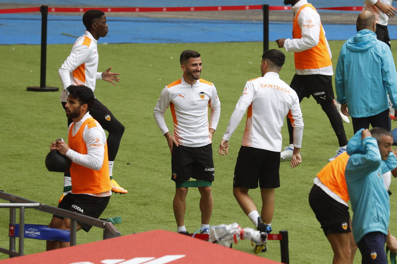 Fotos: Así ha sido el entrenamiento del Valencia previo a la final de Copa