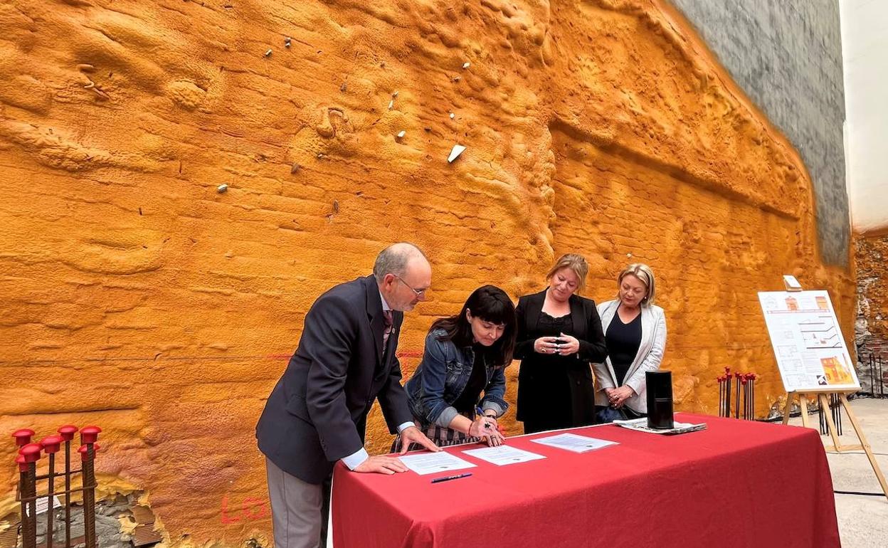 Presentación del inicio de las obras de la Casa Cofrade de Albatera. 