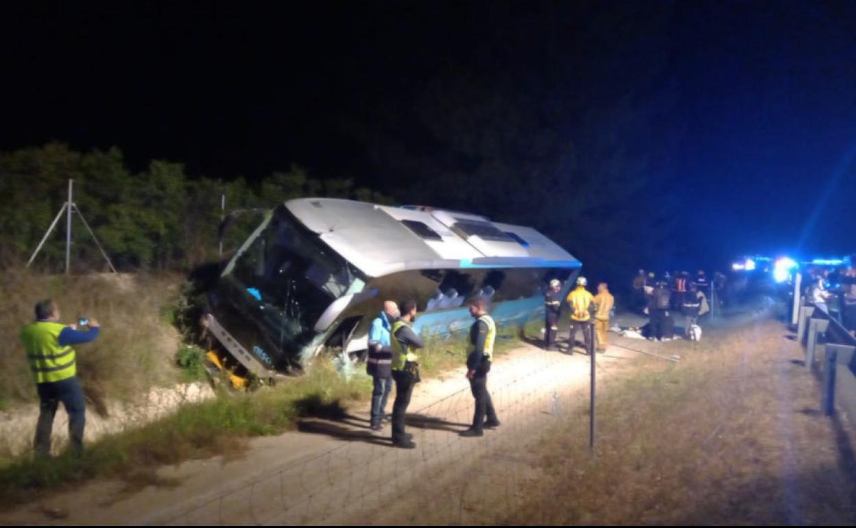 Autobús accidentado.