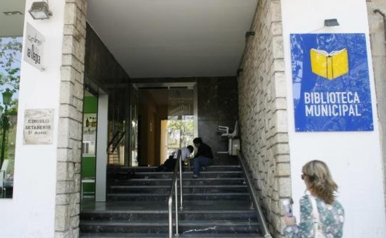 La Biblioteca Municipal de Xàtiva celera el Día del Libro.