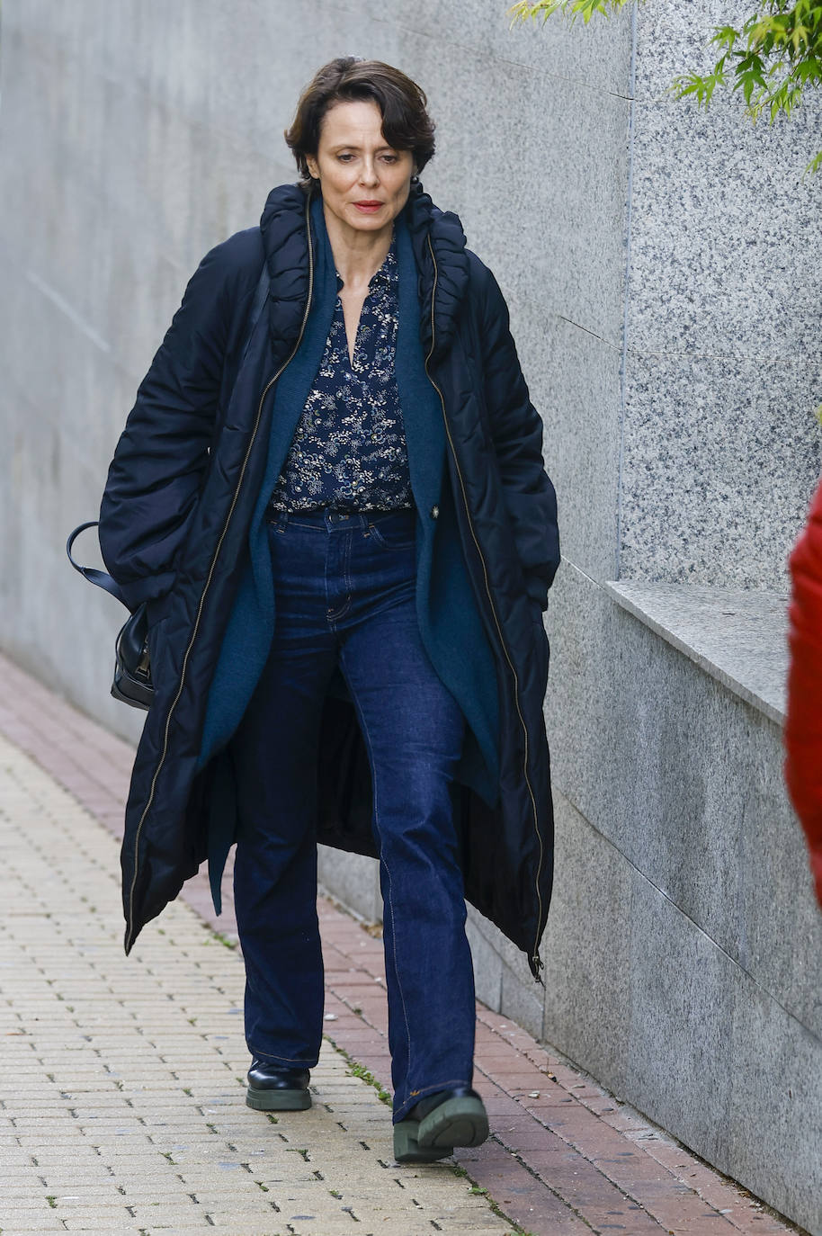 Aitana Sánchez Gijón llega al tanatorio San Isidro