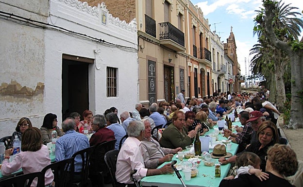 Comida de hermandad que se celebraba en San Isidro. 