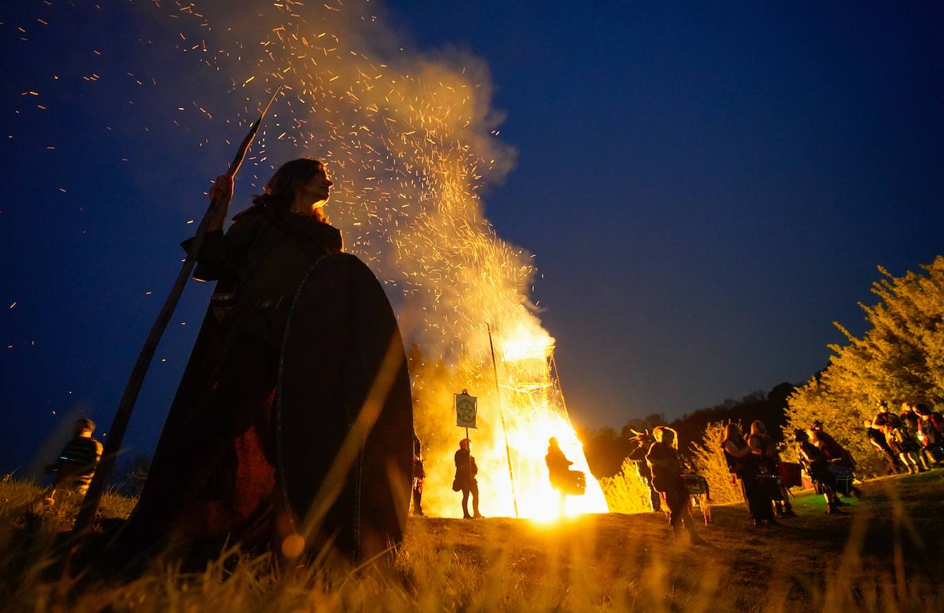 Fotos: Así es el Festival del Fuego de Beltane, el ritual que marca el inicio del verano