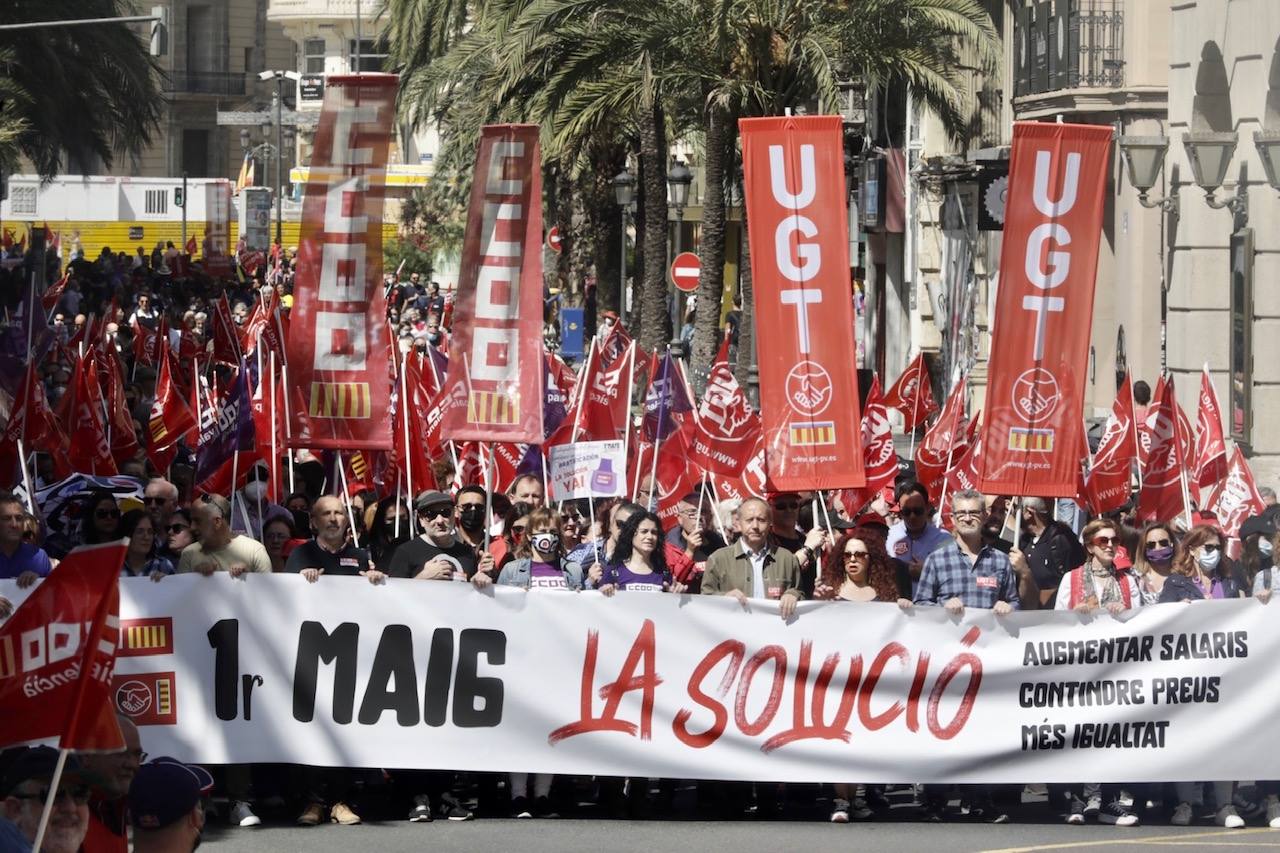 Los sindicatos celebran el Día del Trabajador con reivindicaciones sobre salarios, precios e igualdad.