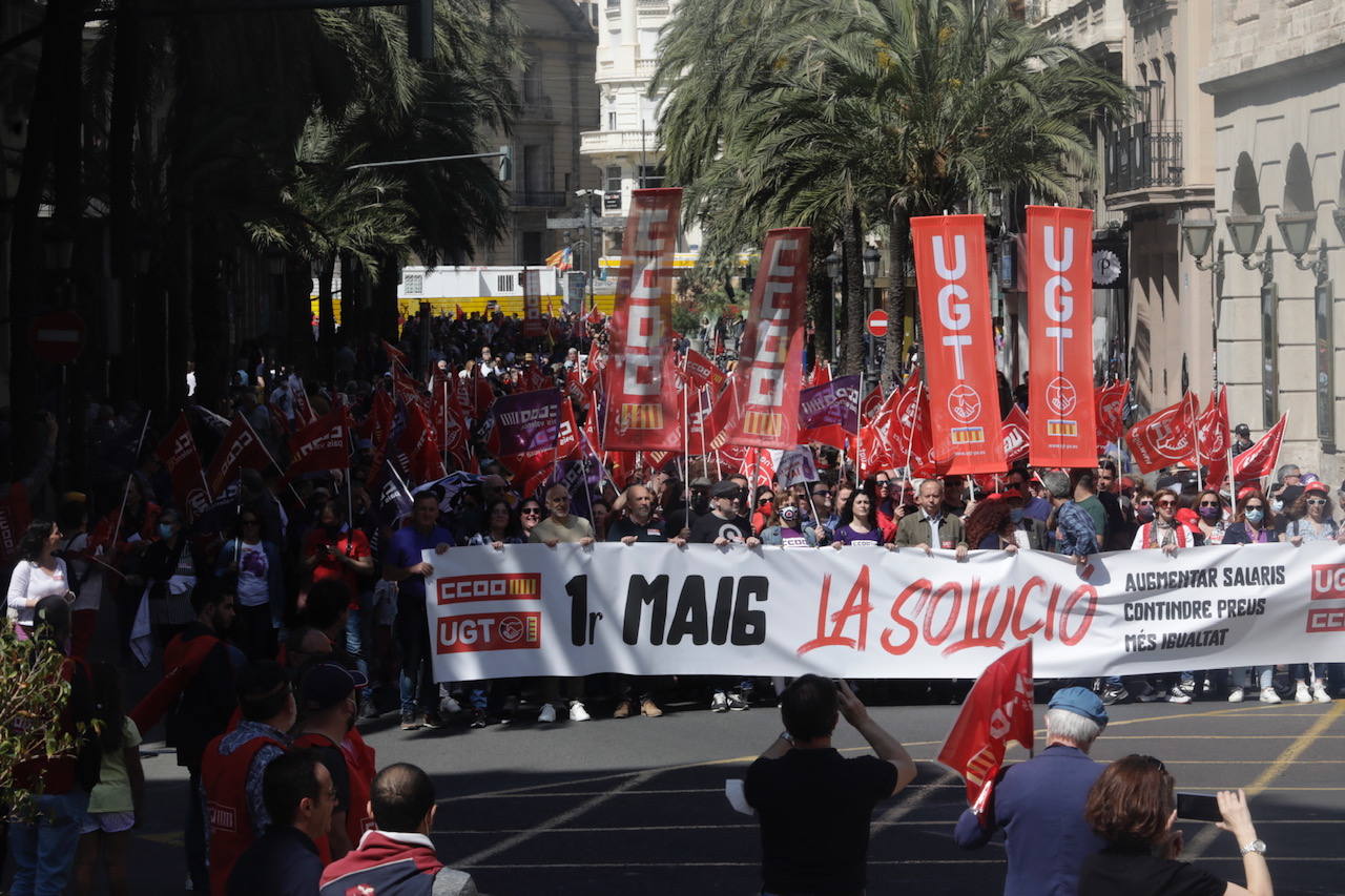 Los sindicatos celebran el Día del Trabajador con reivindicaciones sobre salarios, precios e igualdad.