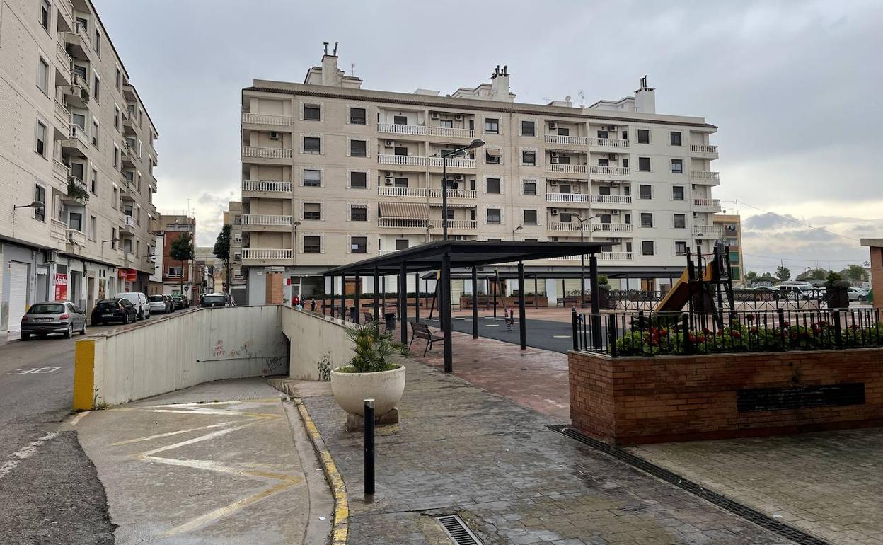 El acceso al aparcamiento subterráneo de la plaza de Fontilles. 