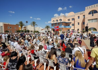 Imagen secundaria 1 - La comunidad noruega celebra cada año su día nacional en l'Alfàs del Pi