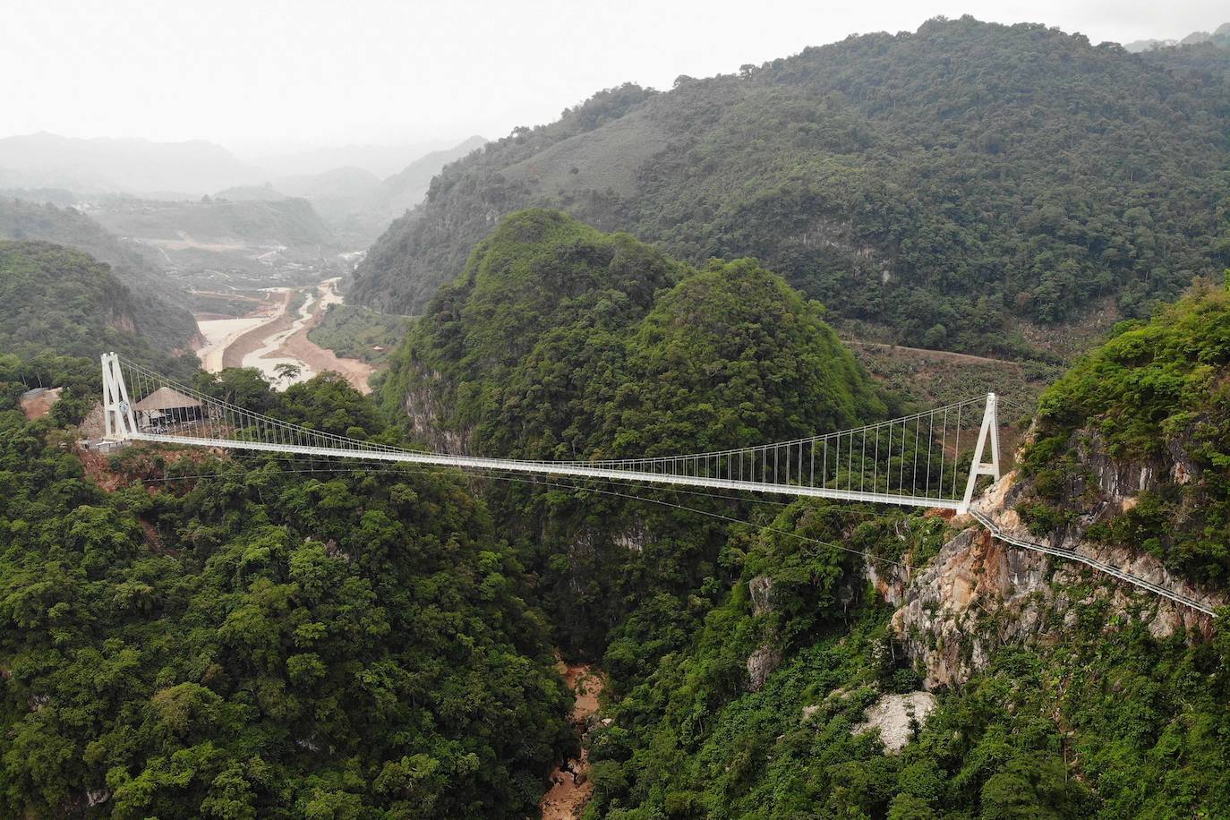 Fotos: Así es el puente de cristal más largo del mundo