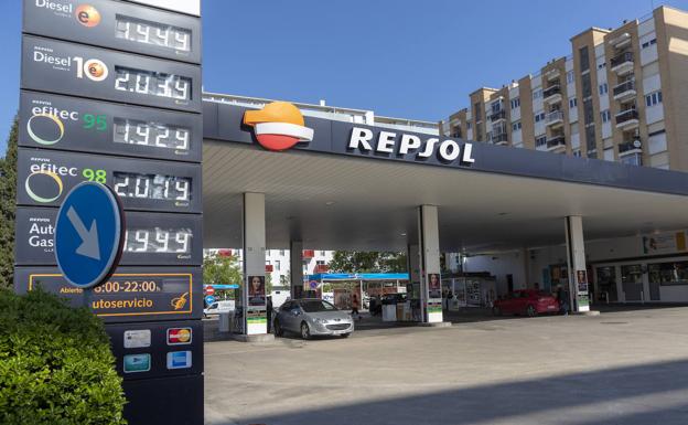 Una gasolinera en Zaragoza, este jueves. 