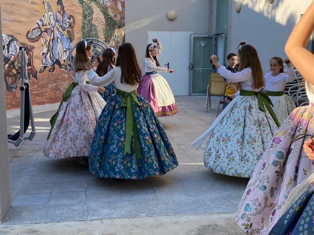 Fotos: Ensayo de la Dansà 2022 en honor a la Virgen de los Desamparados