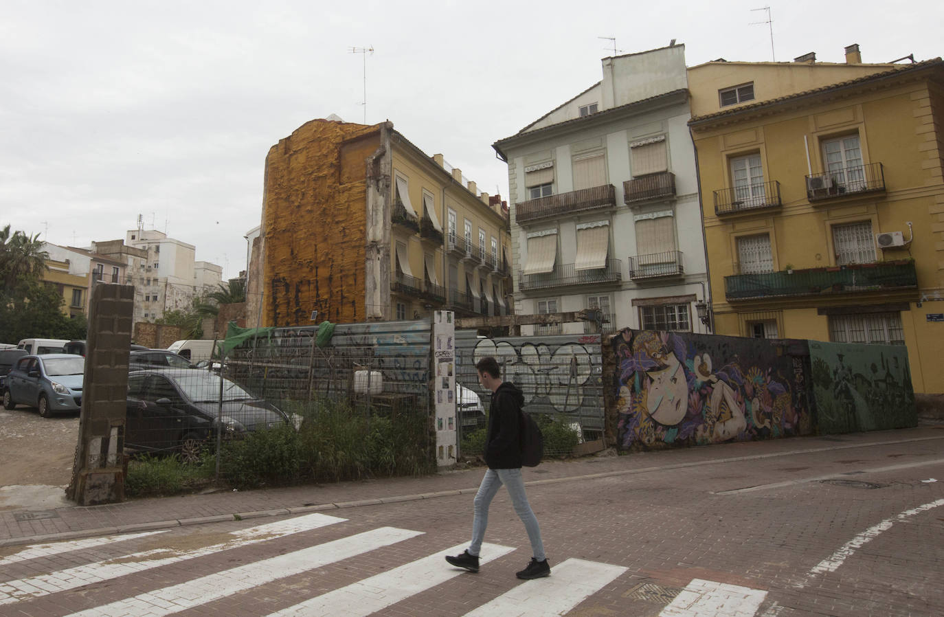 Fotos: Solares abandonados y dejadez en Ciutat Vella