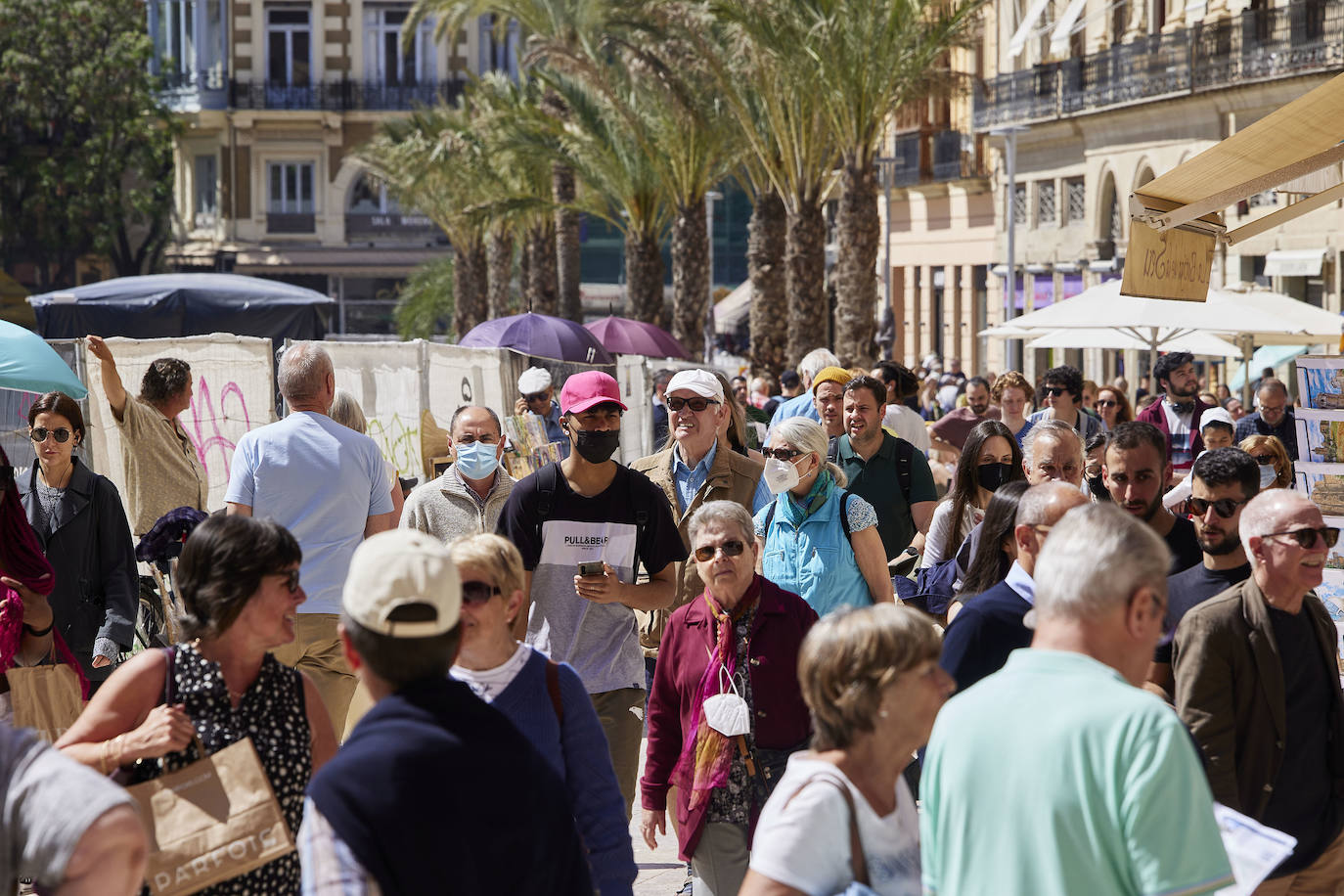 Fotos: Los cruceristas toman el centro de Valencia