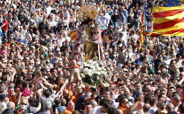 La Mare de Déu vuelve a manos de los valencianos