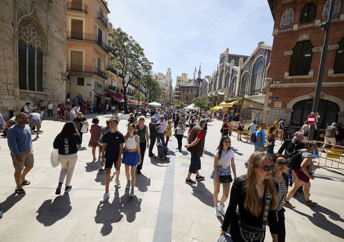 Fotos: Los turistas llenan el centro de Valencia