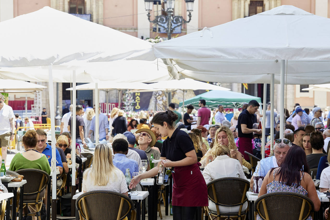 Fotos: Los turistas llenan el centro de Valencia