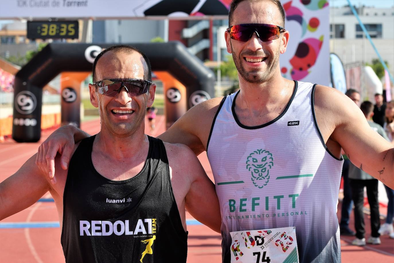 Fotos: Búscate en la 10k y la Media Maratón de Torrent