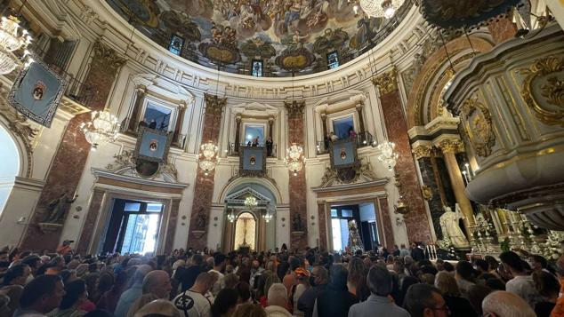 Fotos: Traslado de la Virgen de los Desamparados 2022