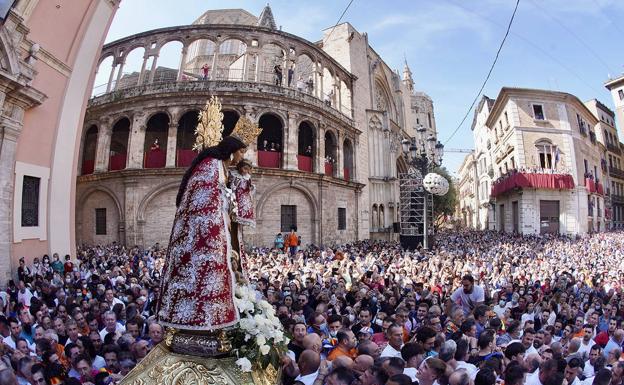 Todas las imágenes y vídeos de la fiesta de la Virgen de los Desamparados