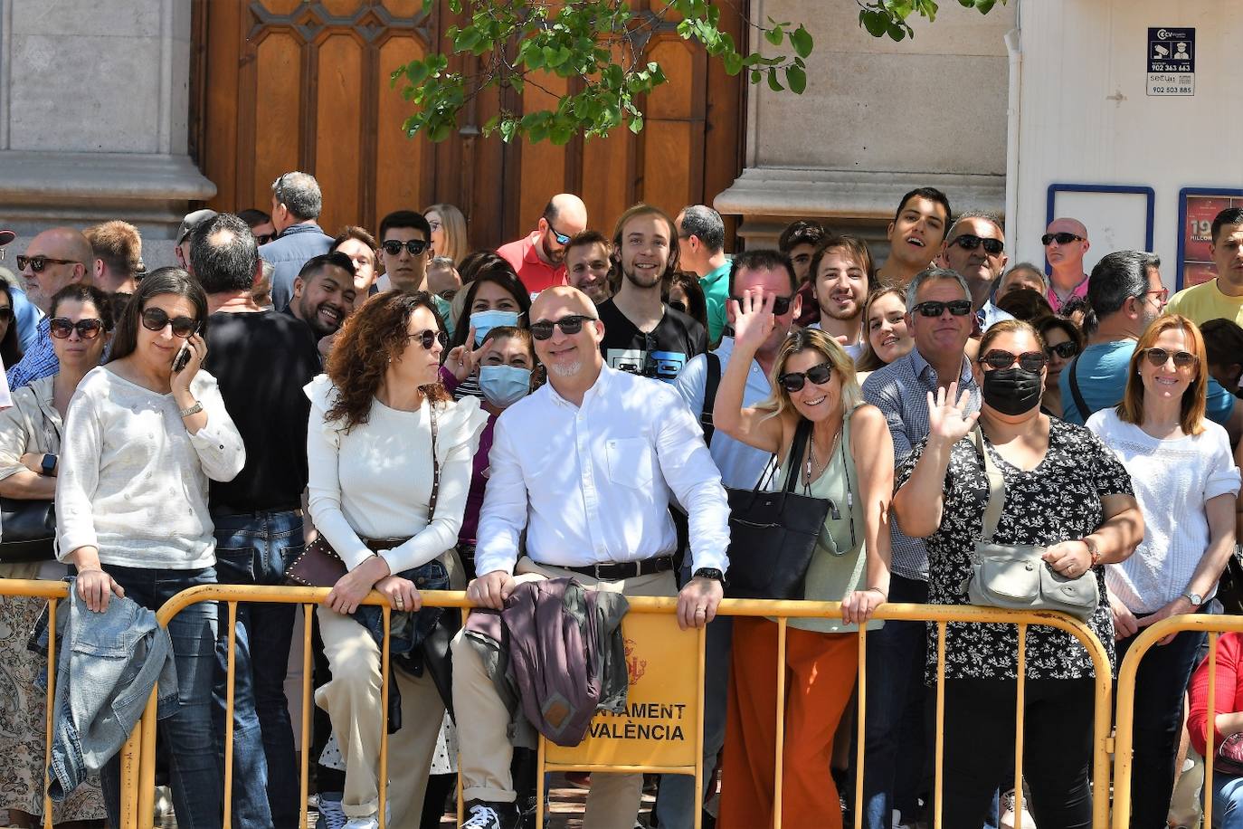 Fotos: Pirotecnia Aitana dispara una mascletà en el día de la Mare de Déu